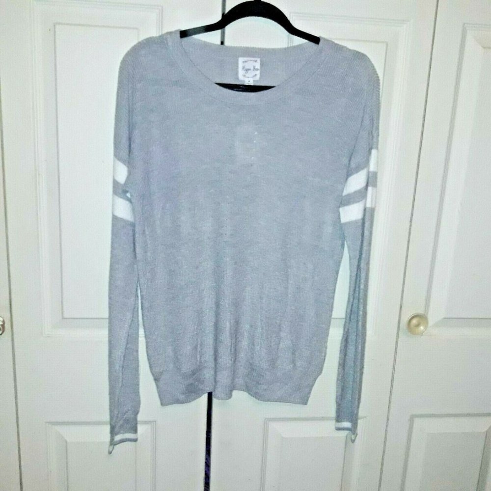 New with Tags Hippie Rose Juniors Scoop-Neck